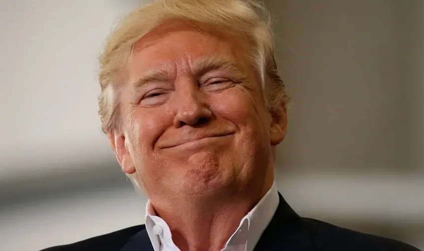  ЗМІ розкрили, чому Трамп змінив своє рішення щодо мит і хто вплинув на його рішення скасувати тарифи