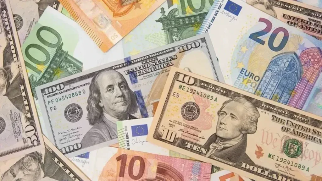 Курс долара та євро в Україні 22 червня