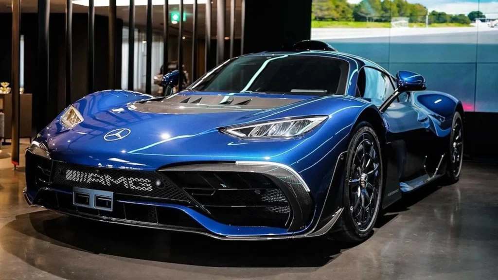 Mercedes-Benz відкликає 219 гіперкарів AMG One