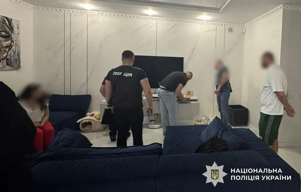 Назарій Гусаков - правоохоронці проводять масштабні обшуки через підозру в шахрайстві
