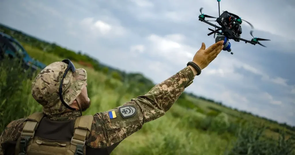 Українські воїни опинились перед серйозною нестачею FPV-дронів на фронті