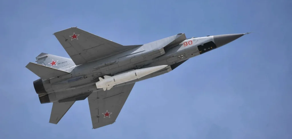 Чому ми чуємо вибух, коли ракети вже немає поблизу