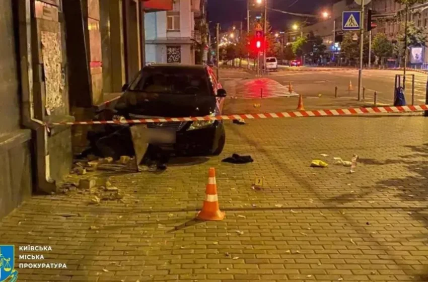 Нетверезий працівник прокуратури влаштував ДТП в Києві  — жінка померла в медзакладі