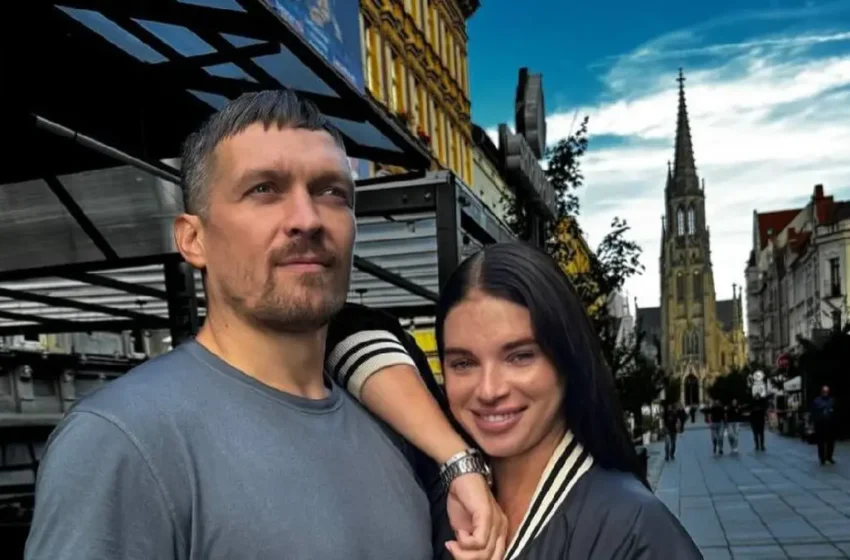  Усик на відпочинку з родиною: дружина чемпіона показала зворушливі фото з відпустки