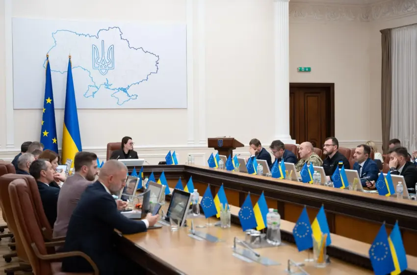  В Україні дозволили виїзд чоловікам 18–22 років: Кабмін ухвалив нові правила перетину кордону