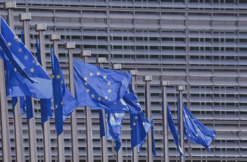 ЄС надасть Україні понад €3 мільярди: новий транш з умовами реформ