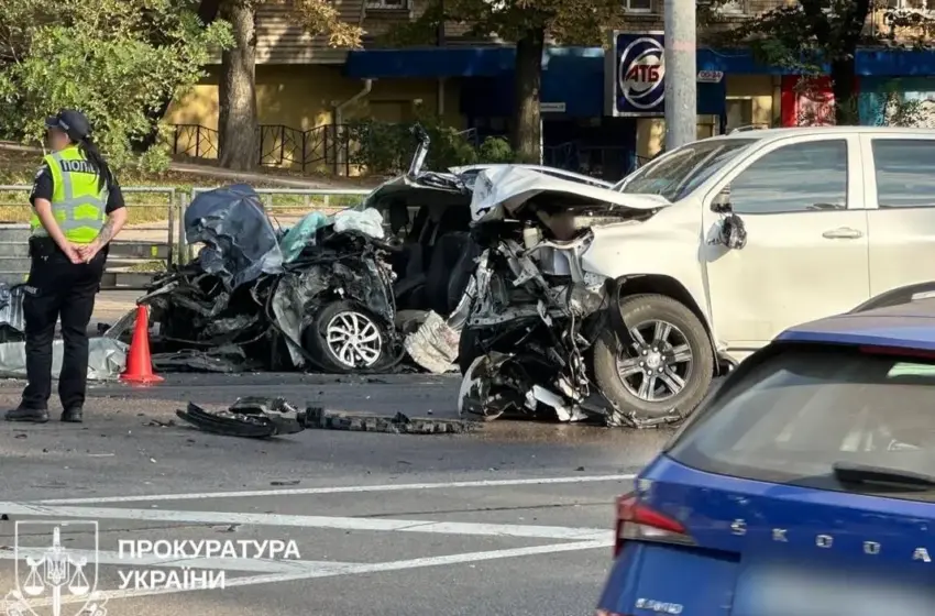  Смертельне ДТП у Києві: військовий виїхав на зустрічну, загинув поліцейський