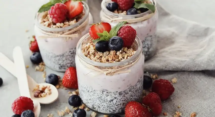  Ці продукти не можна поєднувати з йогуртом: найпоширеніша помилка, яку роблять щодня