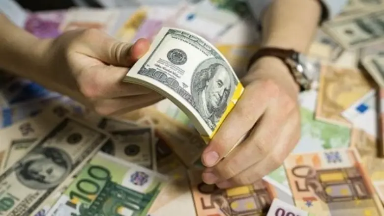  Долар пробив нову межу: курс валют різко змінився в обмінниках і банках України