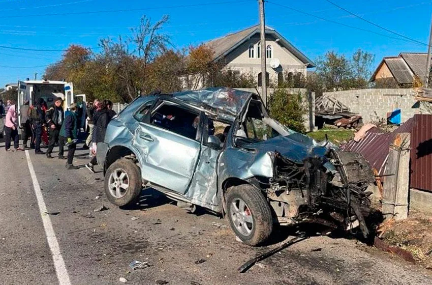  П’яний учитель на Прикарпатті спричинив трагедію: двоє загиблих та троє поранених дітей