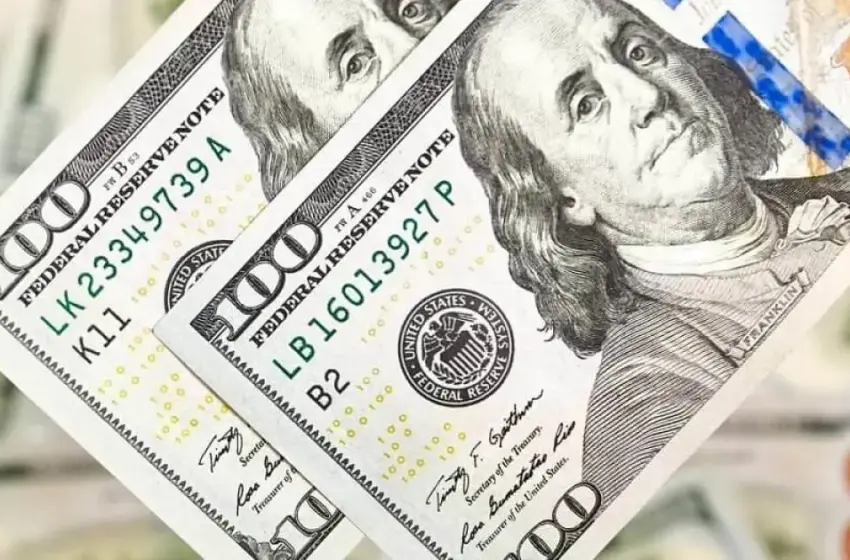  Долар може різко зрости: що може спровокувати ріст курсу до кінця року