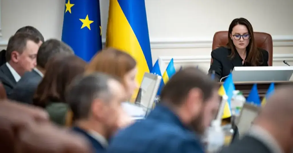 Кабмін запускає “зимову підтримку” - українцям автоматично нарахують по 6500 грн