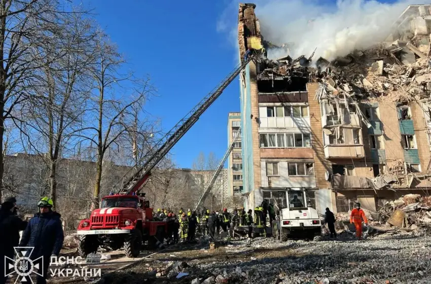  Опубліковано відео «прильоту» ракети в багатоповерхівку Тернополя