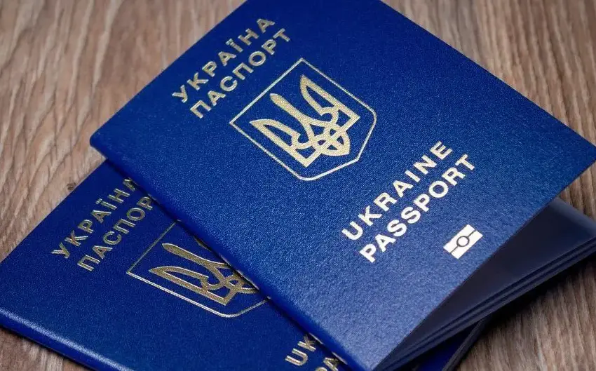  Паспорт України стане доступним громадянам п’яти країн: уряд затвердив перелік
