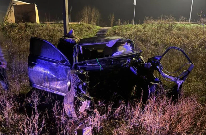  Смертельна ДТП на Бучанщині: водій KIA вилетів у кювет, протаранивши зупинку