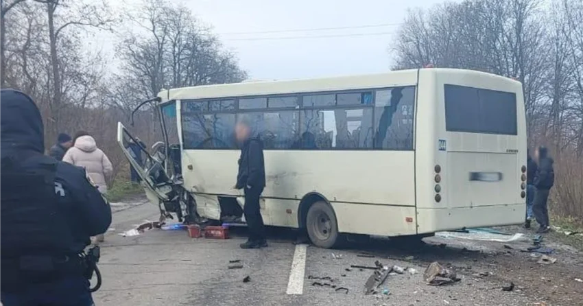  Смертельна ДТП на Львівщині: водій Kia загинув у зіткненні з автобусом