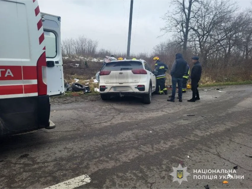 Водій Kia загинув у зіткненні з автобусом