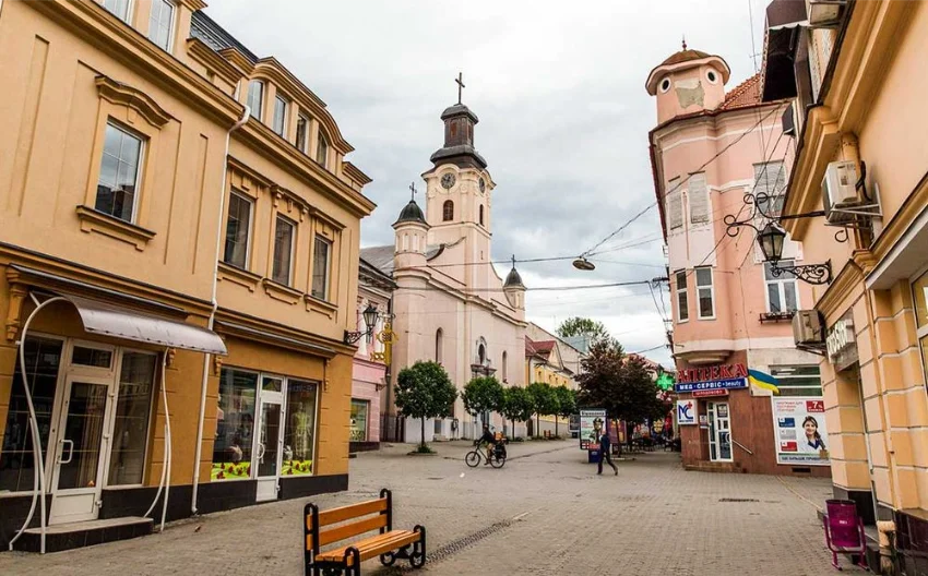  Життя в Ужгороді: ціни, безпека та як війна змінила найзахідніше місто України