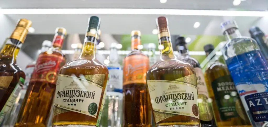 У Росії різко зростуть ціни на алкоголь із 2026 року