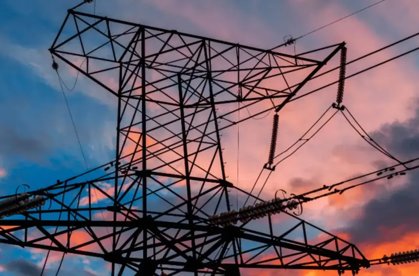  Аварійні відключення світла охопили кілька регіонів України: де ситуація найскладніша станом на 15 січня