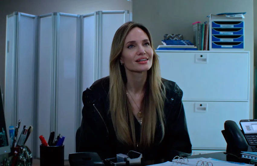  Фільм «Кутюр» з Анджеліною Джолі: мода, інтриги та пошук себе у Парижі