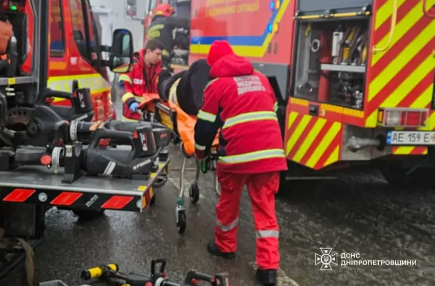  Крижаний апокаліпсис на дорогах Дніпропетровщини: десятки ДТП і транспортний колапс 28 січня