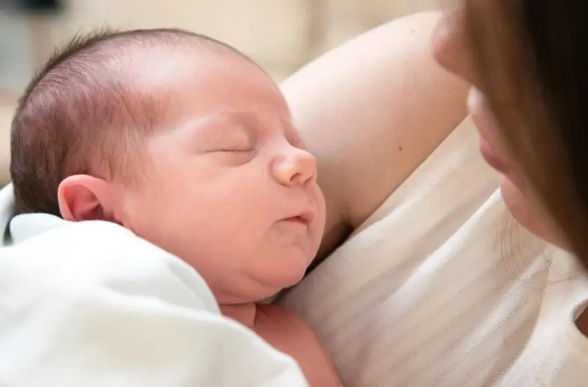  По 50 тисяч гривень на немовля: кому держава виплатить гроші з 1 січня 2026 року