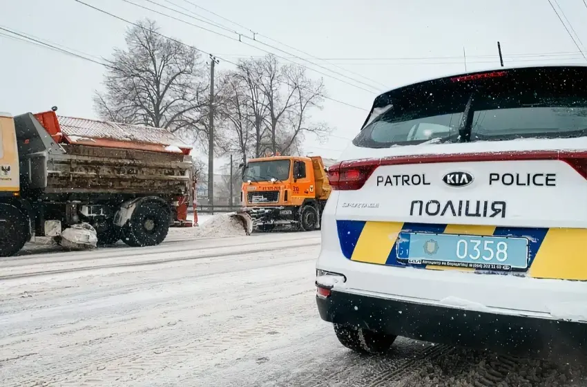  В Україні випало до 35 см снігу: сотні ДТП і обмеження на дорогах