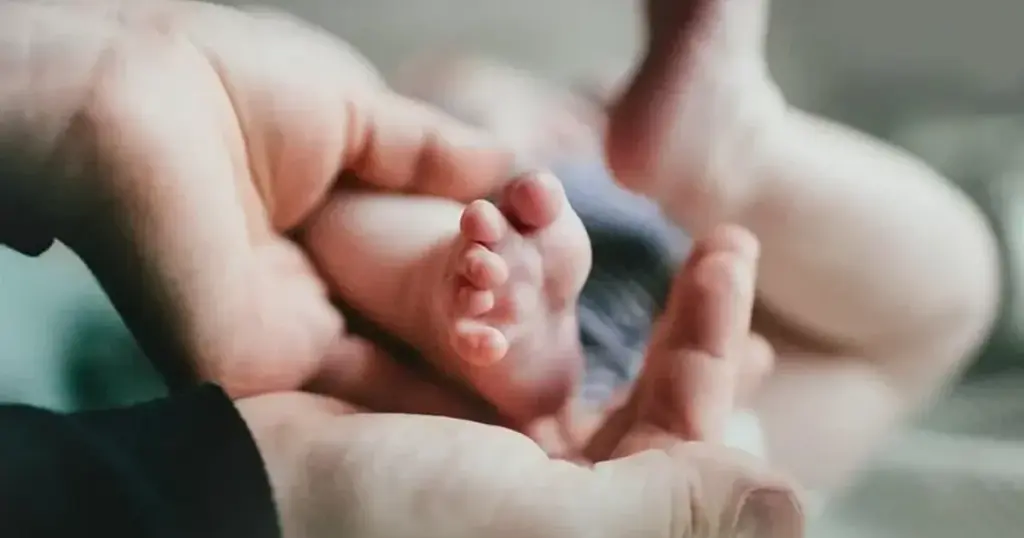 Виплата 50 000 гривень за народження дитини - як оформити