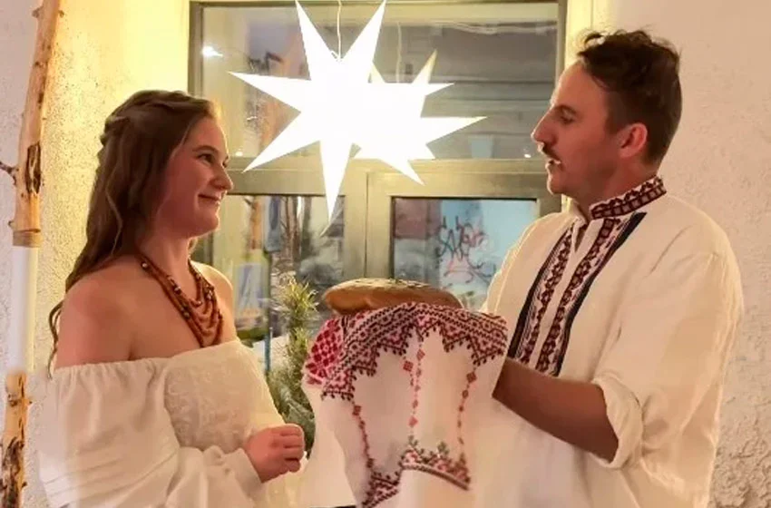  Вишиванка, хліб і обручка: як пройшли заручини Євгена Клопотенко з Катериною Воскресенською