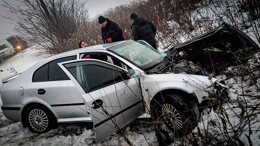 На Київщині зіткнення Škoda та Toyota призвело до постраждалих