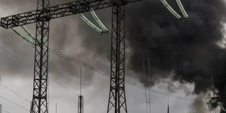 Росія вивела з ладу ТЕЦ і ТЕС, сотні тисяч українців без опалення