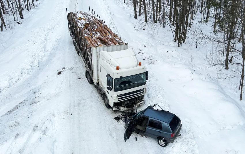 Смертельна ДТП з лісовозом у Рівненській області